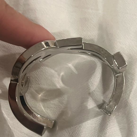 Ysl silver signature monogram cuff bracelet - Picture 7 of 10